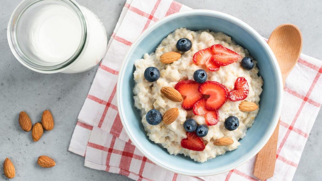 Oatmeal Buah, Makanan Penderita Diabetes saat Puasa